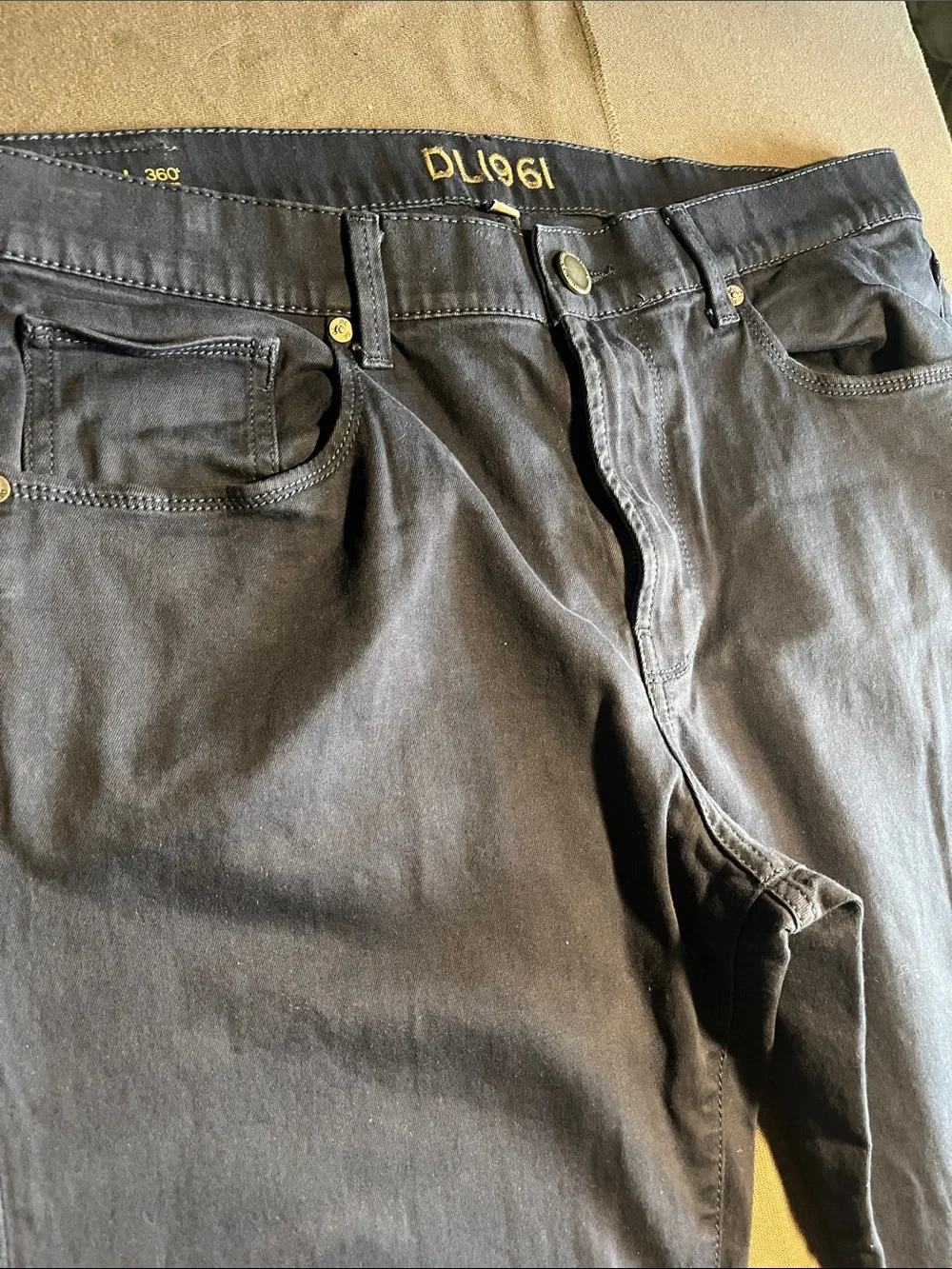 DL1961 Black High-Rise Jeans with Gold Stitching size 36